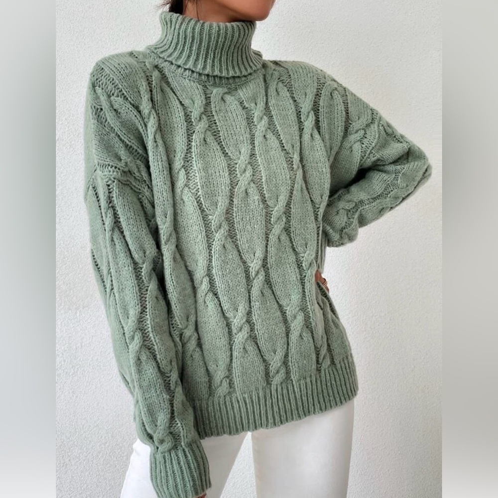 Woven Heart Green Cable Knit Turtleneck Sweater